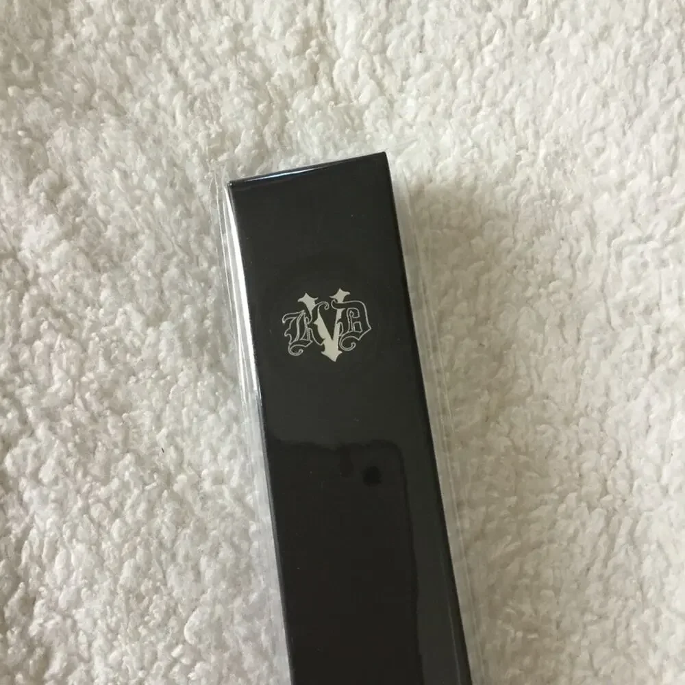 Kat Von D brand kat